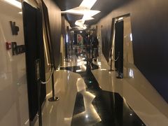 -英皇UA电影城(虹桥天地店)