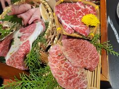 -山川小町·极番烧肉(新地假日广场店)