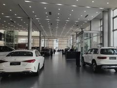 -天津波士信达奔驰4S店(卫津南路店)