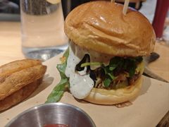 超厚黑松露牛肉堡-魏客咖啡(中铁中心店)