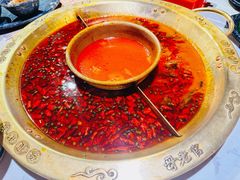 -哥老官重庆美蛙鱼头(沪太路大融城店)