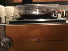 -星巴克(杭州湖滨银泰E区店)
