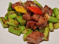 芥蓝梗炒牛肉粒-晓粤·惹味粤菜(凯德乐峰广场店)