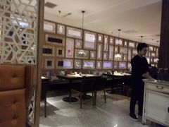 卡座-青年公社烤鸭(青年路店)