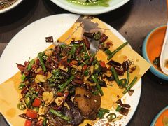 -川流不息·地道川菜·小龙虾(松东路店)