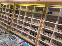 -沫芮眼镜·蔡司官方授权店(人民广场店)