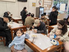 -老西白点心店