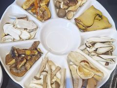-野菌皇海景野生菌火锅(滨海大道店)