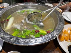 -乡土黄·鲜牛肉火锅·小龙虾(兴业街店)