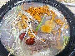 山菌牛肉汤锅-九寨特色牦牛肉汤锅 羊肉汤锅