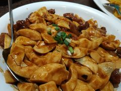 家常蛋白烧肉-刘胖子家常菜·蹄花焖藕(中南店)