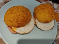 菠萝包-新大咀港式茶餐厅(宝山万达店)