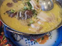 -闯关东东北农家菜(崂山石老人店)