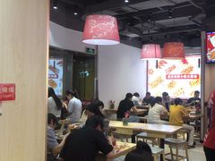 -魔都三兄弟酸辣粉·蘸卤炸串(虹桥万科店)