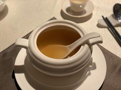 冬瓜茸耳老鸡汤-皇朝会.经典传统粤菜(外滩店)