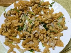 -八景休閒山莊  廣東十大名山莊