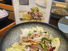 烤牛肉沙拉-元一希尔顿酒店·鲜切牛肉火锅禅自助餐厅