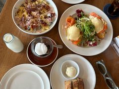 -ROAST coffee & eatery