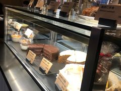 面包甜点陈列柜-Wagas沃歌斯(汇智店)