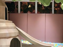 -水桶王国主题餐厅·聚会·生日派对·亲子活动·家庭套餐(亚龙湾希尔顿店)