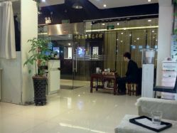 店内专门弄茶的小弟-DRG达人馆造型