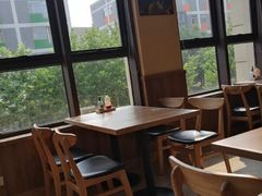 靠窗位-品利源凉皮(数码广场店)