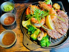 炙烤澳洲肉眼牛排配虎虾拼盘-bluefrog蓝蛙(恒隆广场店)