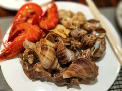 -广州万富希尔顿酒店·感趣自助餐厅·金秋蟹宴生蚝海鲜刺身烧烤