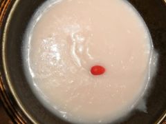 -老牌坊云南鱼豆花火锅(爱建店)