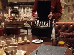 -恰餐厅及酒吧 CHAR Bar & Grill (北京丽都皇冠假日店)