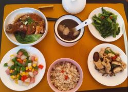 -月之旅·尊 高端月子会所(科馨别墅一店)