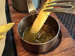 招牌炸嫩汁鸡块配薯条-百特喜·意大利餐厅(八佰伴镇江店)