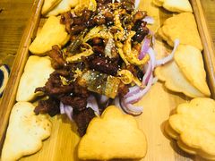 东镇烤三味-老东镇啤酒屋海鲜加工·蒸汽海鲜·海鲜烧烤(台东店)