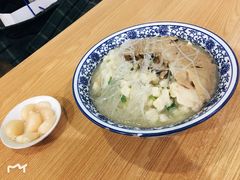 -清真老铁家灌汤包