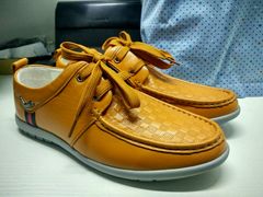 -世纪名品·男装品牌折扣店(建设路店)