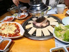 -唯成•韩国炭火烤肉 유성고기