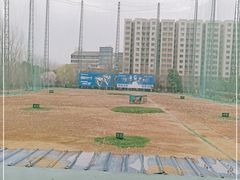 -仙霞高尔夫练习场-停车场