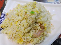 -扒虾小妹儿麻辣海鲜(宏图街店)