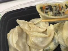 -金城包子牛肉灌汤包(台东四路店)