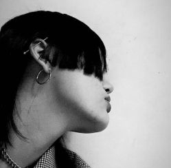 -AI艾耳·专业手工耳洞·穿孔美学馆