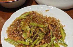 Stir-Fried Pork and Celery with Vermicelli