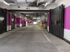 -浦江万达停车场