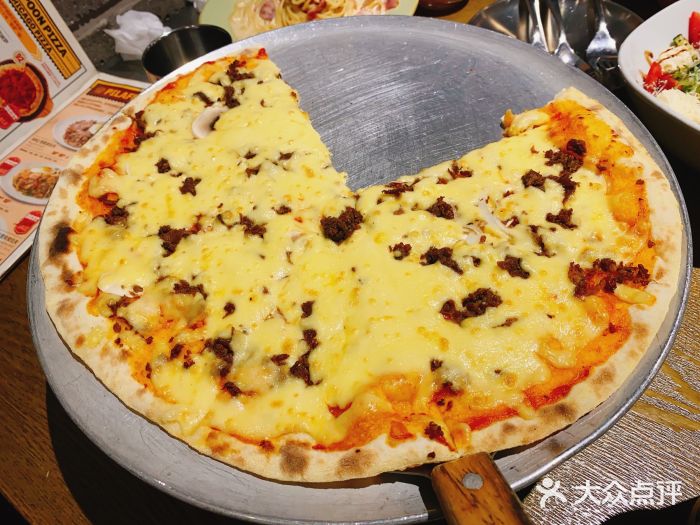 机器人火炉披萨(爱琴海店)韩式烤牛肉披萨图片