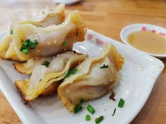 牛肉鍋貼-小姜锅贴(凤凰街店)