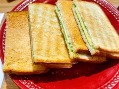 咖椰吐司-HELLO 27 意面·沙拉·帕尼尼