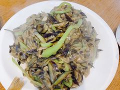 尖椒炒茄子丝-方城小吃店