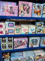 -逝水玩具折扣店