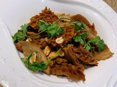 -山明水秀大饭店