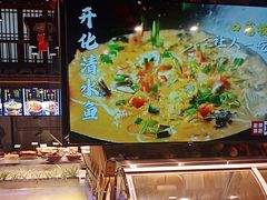 -头上红煨盐鸡·非遗院子餐厅
