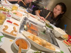 -海底捞火锅鲜切牛肉主题店(长寿路店)